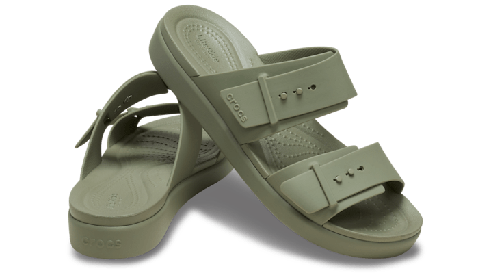 Crocs | Women | Brooklyn Buckle Low Low | Sandals | Cargo | - 211215-3BX