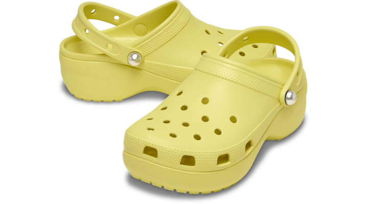 Crocs | Women | Classic Platform Pearl | Clogs | Daylily | - 211231-78R