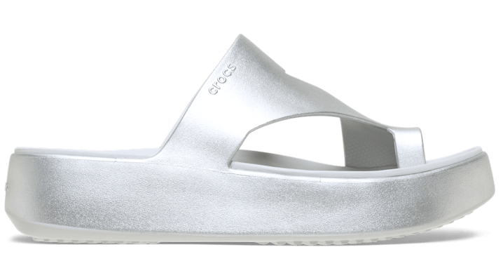 Crocs Getaway Metallic Platform Toe Loop In Silver