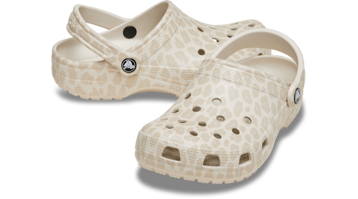 Crocs unisex Classic Animal Clogs Almond Tint/Leopard - 211800-0RH