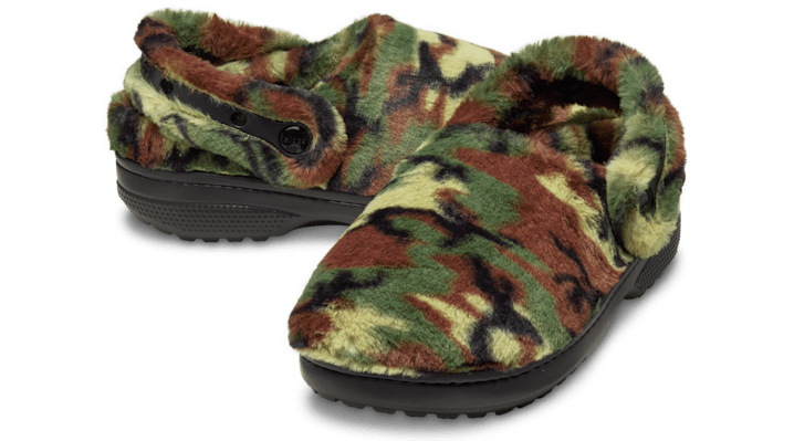 Crocs unisex Classic Unfurgettable Camo Clogs Army Green / Multi - 212001-3TC
