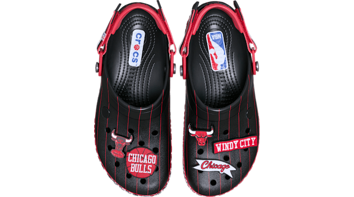 Crocs NBA Chicago Bulls Crocband Clogs, Men's, M5/W7