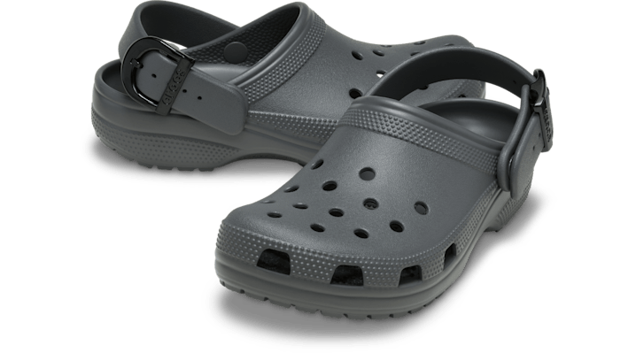 Crocs unisex Classic Enamel Buckle Clogs Carbon - 213347-0YK