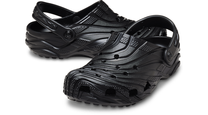 Crocs | Unisex | Classic Erosion | Clogs | Black | - 213440-001