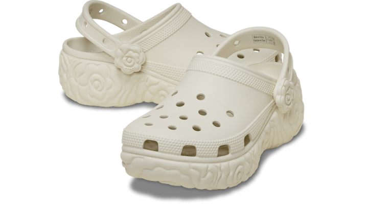 Crocs | Women | Classic Platform Bloom | Clogs | Summit White | - 213447-2MD