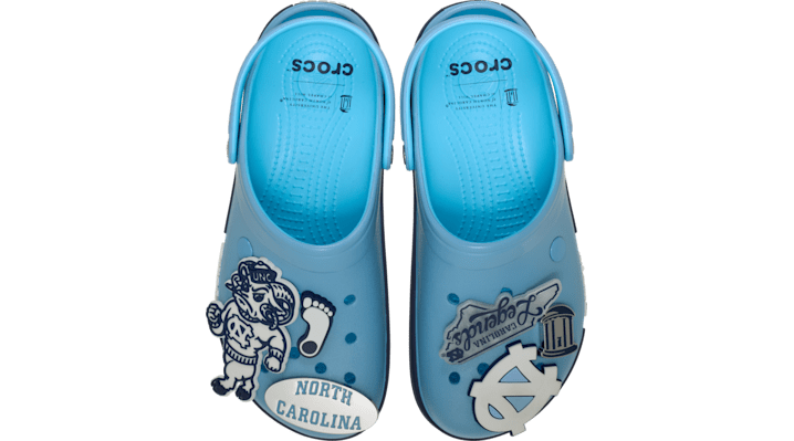 Crocs Collegiate North Carolina Tar Heels Crocband Clogs, Men's, M4/W6
