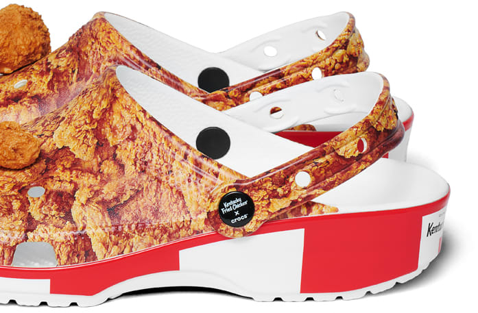 Back of Kentucky Fried Chicken® Classic Clogs featuring logo and Colonel Sanders.