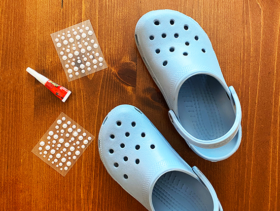 Just made these Jibbitz for a work project. Of course I had to buy the  perfect pair to go with them! What do you think? : r/crocs