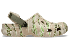 Mens camo crocs size 11 store