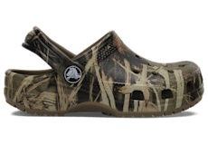 Kids camo hot sale crocs