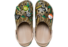Mens camo store crocs flip flops