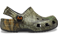 Camo fuzz lined crocs new arrivals