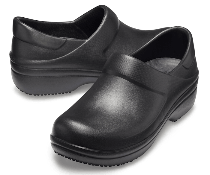 women's crocs nurse shoes