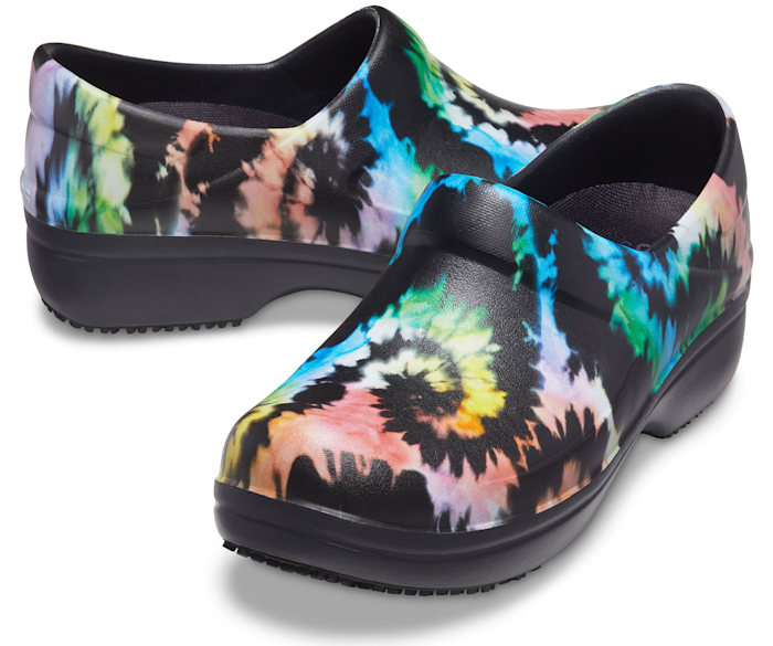 Crocs women's neria pro ii graphic clog stores clearance