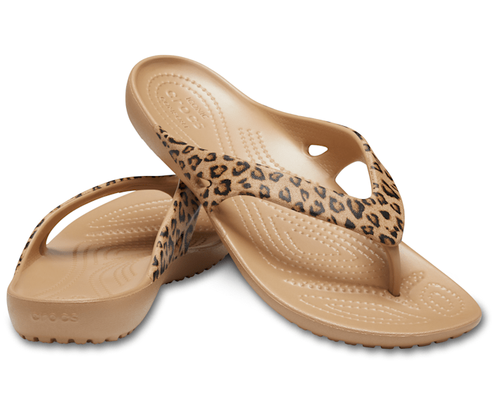 7 Best Crocs Flip-Flops for Women: Comfortable & Stylish Pairs