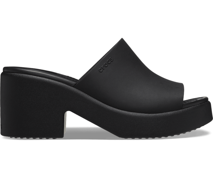 These Croc Brooklyn Wedge Sandals are so cute and comfortable