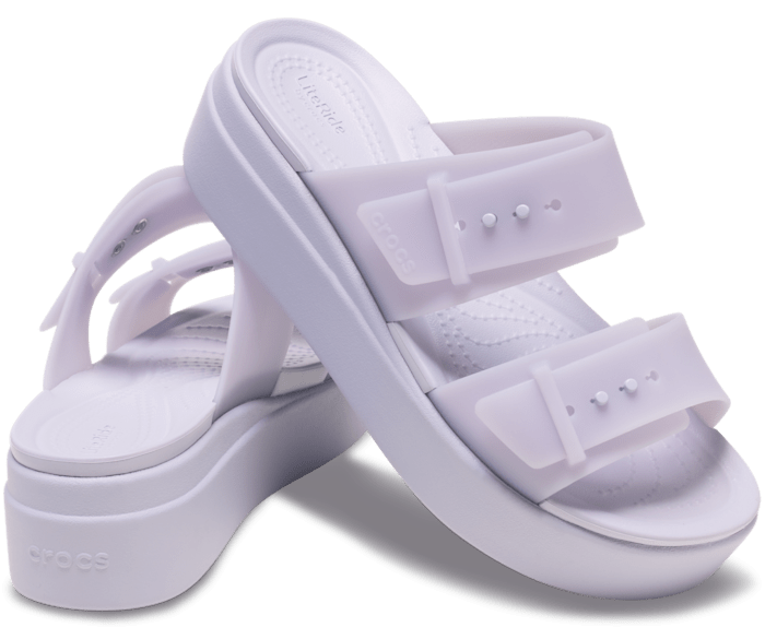 missing Brooklyn Buckle Frosted Low Wedge - Paire - Crocs