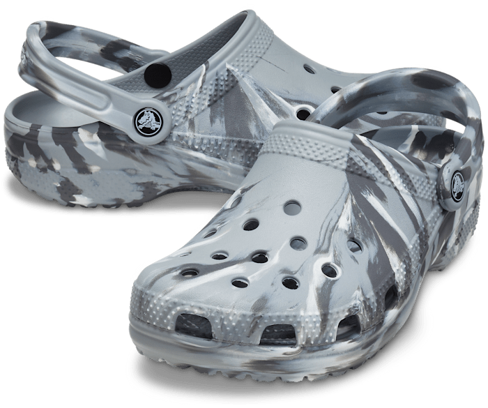 Tie dye 2025 crocs size 4