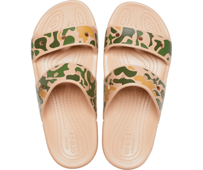 Camo croc discount flip flops