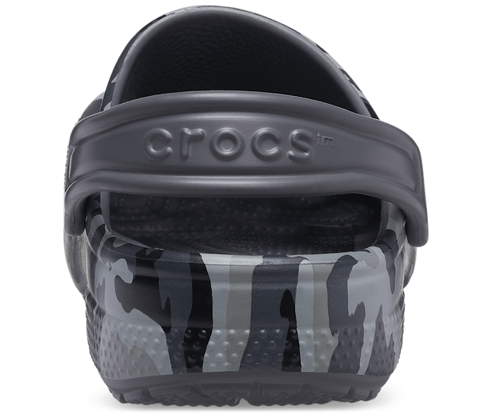 Kids camo crocs discount
