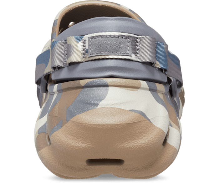 Mens camo crocs deals
