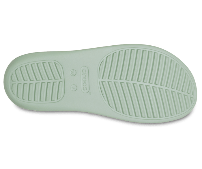 Size 8 in crocs 2025