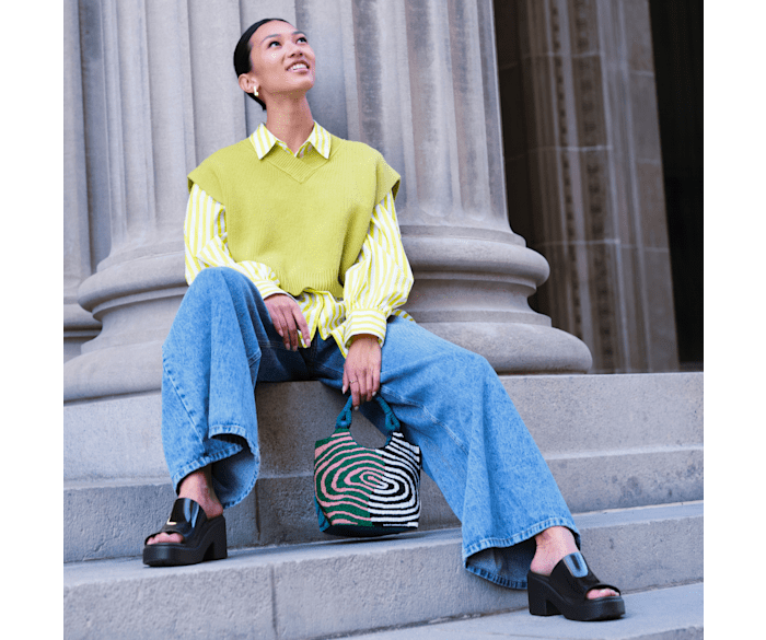 Crocs brooklyn deals