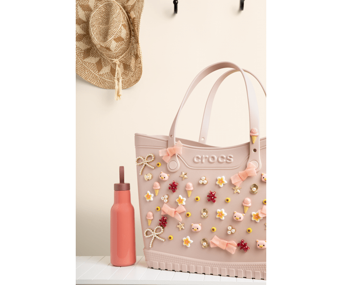 Crocs sling bag shop