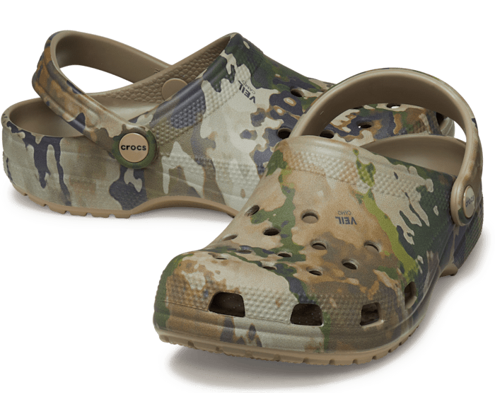 Womens camo crocs cheap