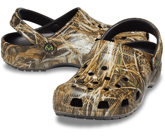 Mens camo crocs size 10 outlet