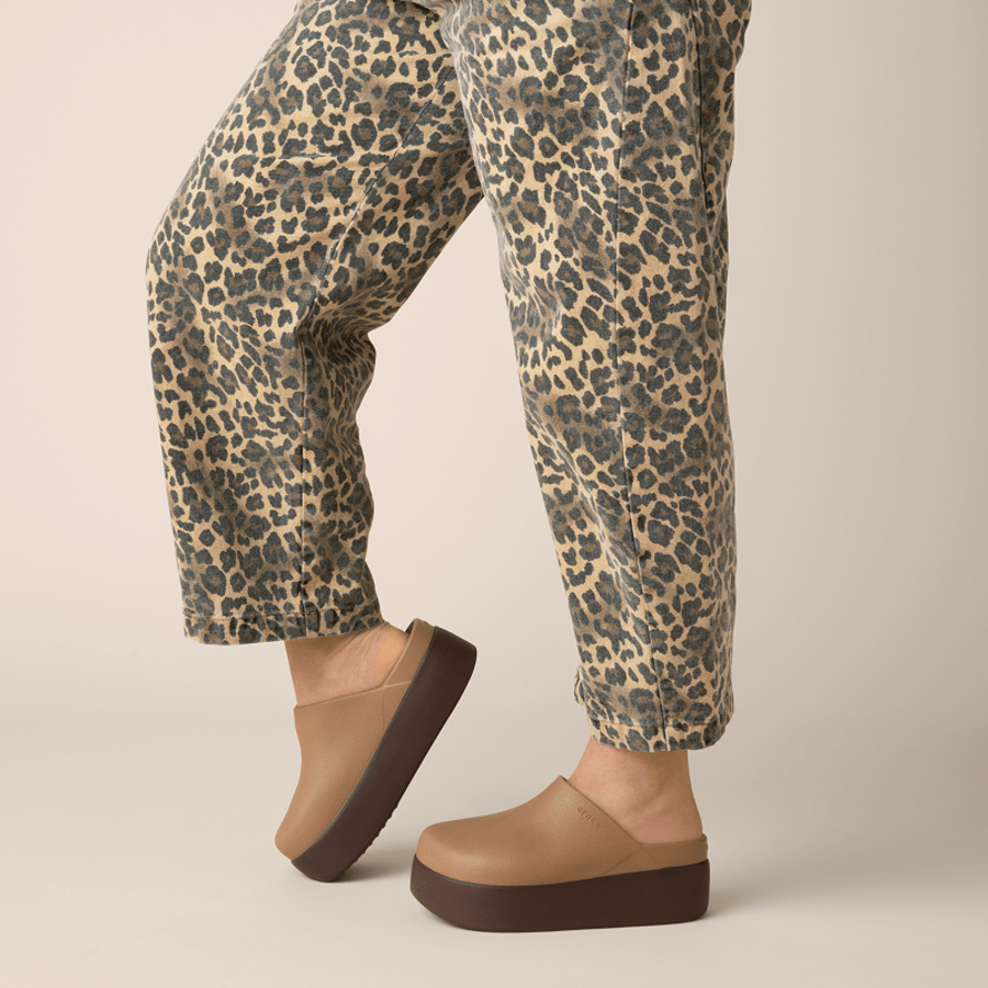 Sepia Dylan Platform Clog - Angle - Crocs