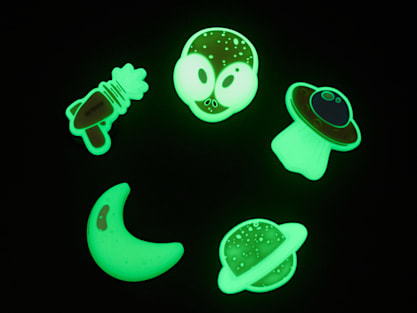 Аксессуары Jibbitz Glow In The Dark Space 5 Pack — фото 4
