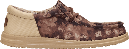 Wally Funk Distressed Skulls