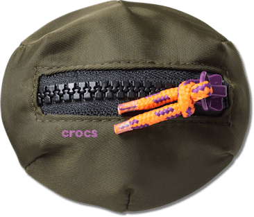 新製品情報も満載 ポーチ クロックス公式】ハイカー | チャーム ジビッツ チャーム