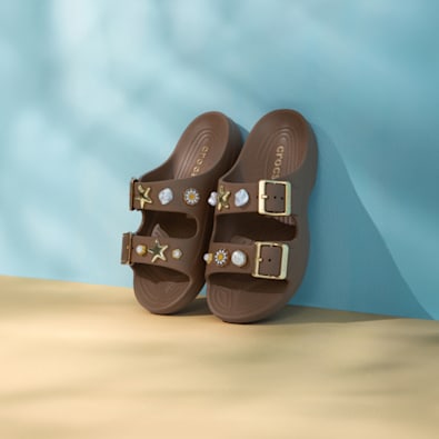 クロックス サンダル一覧｜レディース・メンズ・キッズ｜Crocs公式